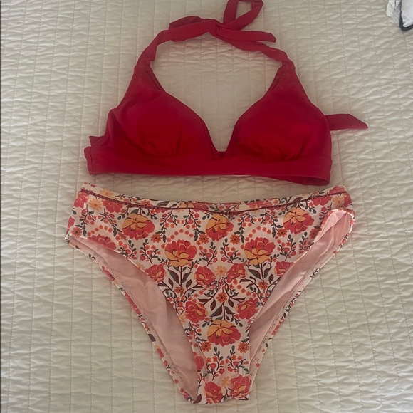Cupshe Other - Cupshe Vibrant Red and Floral Bikini Set